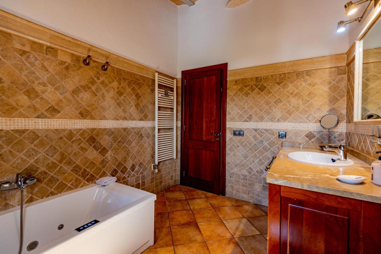 Villa In Center Of Pollensa With Pool And Jacuzzi Esterno foto